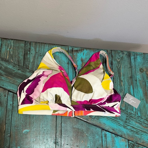 Thyme V-Neck Bikini Top with Adjustable Straps - Thyme Maternity Size Small NWT - Picture 4 of 10